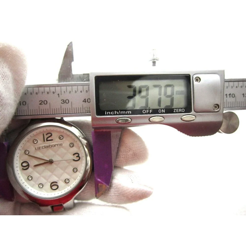 Women Liz Claiborne Quartz WR Analog 39mm Round Watch (H555) 